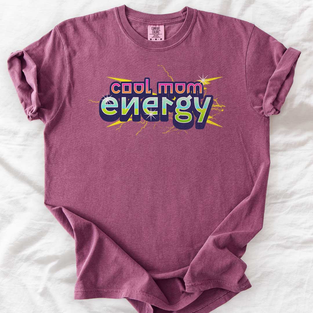 Cool Mom Energy – Retro Game-Inspired Comfort Colors® T-Shirt