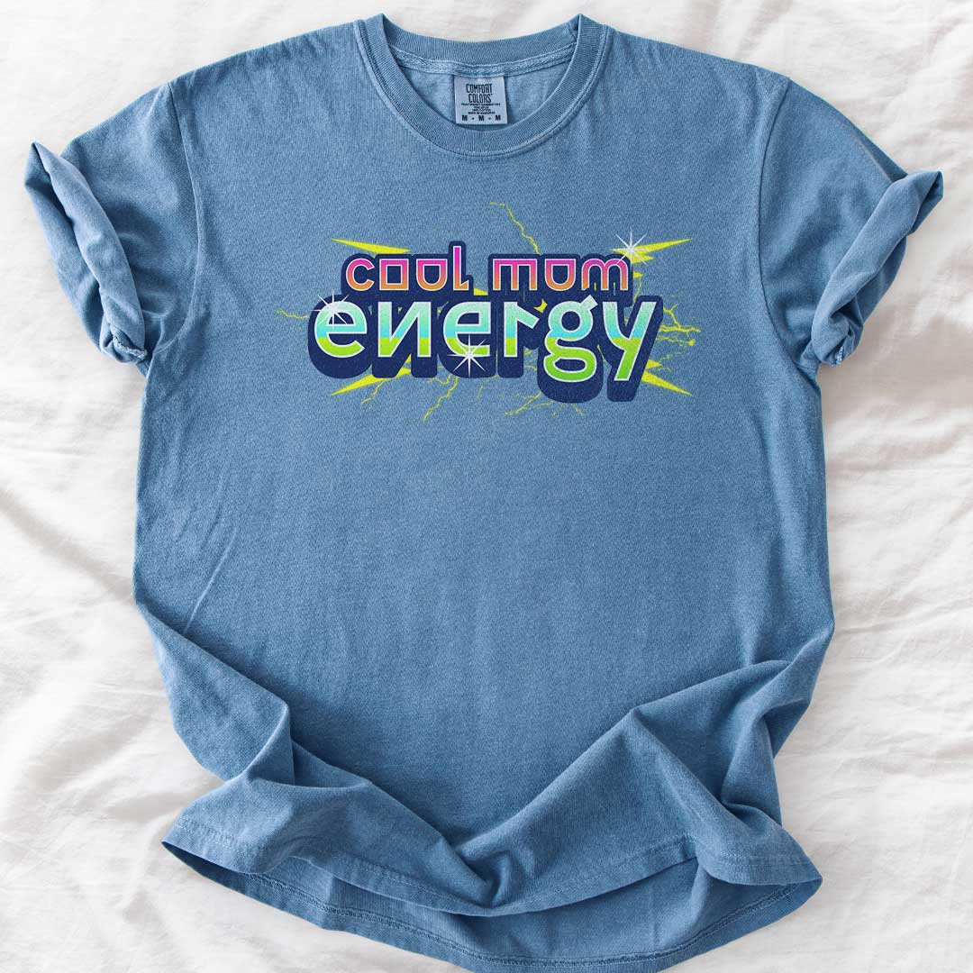Cool Mom Energy – Retro Game-Inspired Comfort Colors® T-Shirt