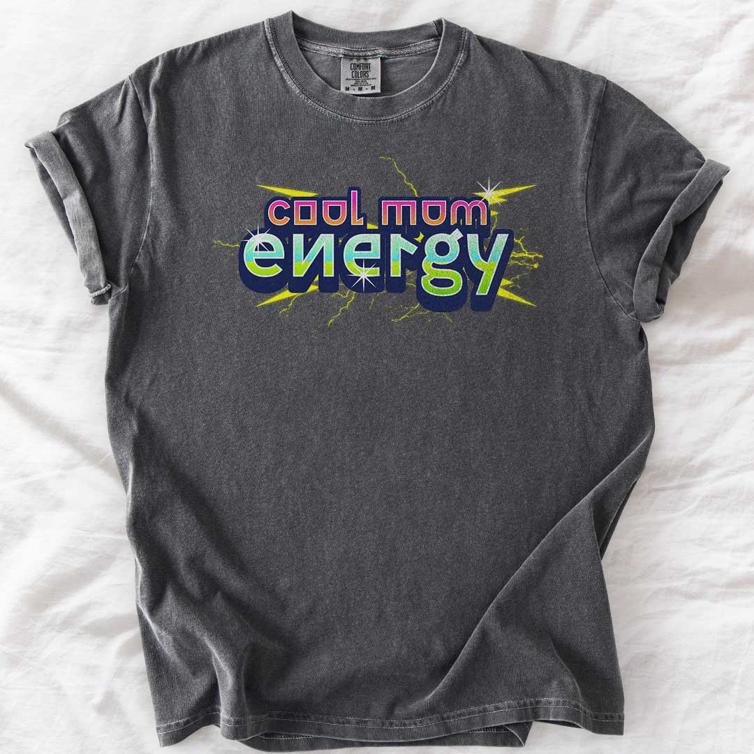 Cool Mom Energy – Retro Game-Inspired Comfort Colors® T-Shirt