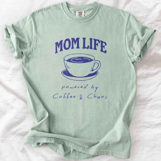 MOM LIFE – Powered by Coffee & Chaos T-Shirt