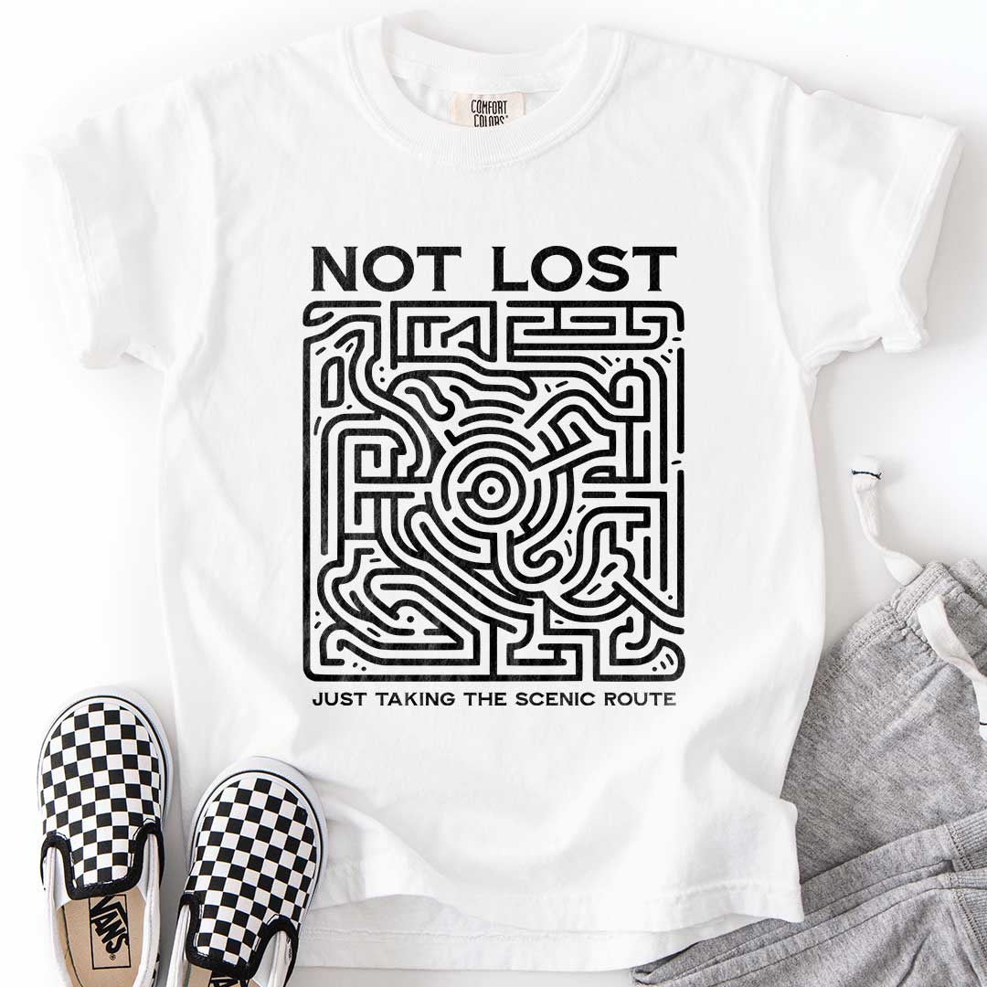 Not Lost, Just Taking the Scenic Route – Maze Adventure Youth T-Shirt