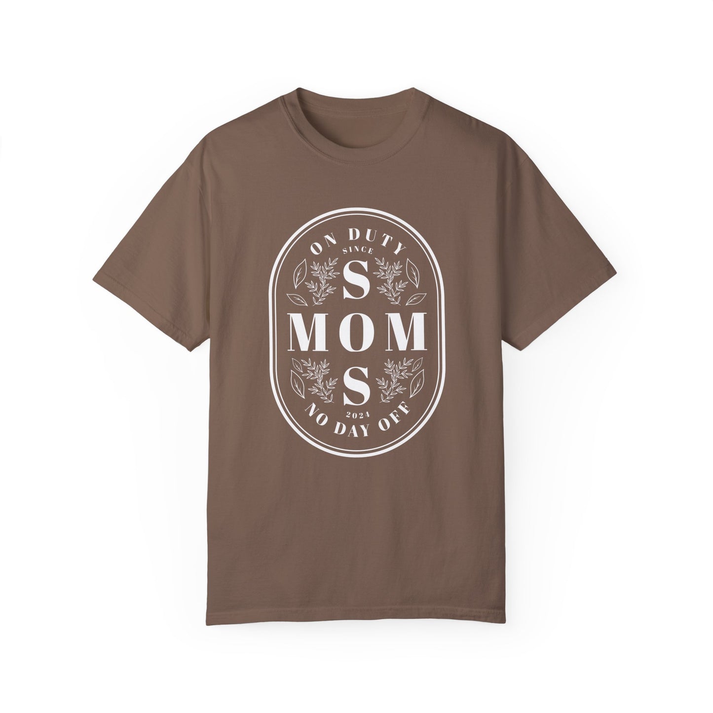 Mom SOS On Duty Since 2024 – Personalized Mom T-Shirt