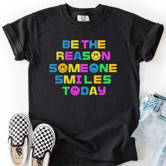 Be the Reason Someone Smiles Today Kids T-Shirt