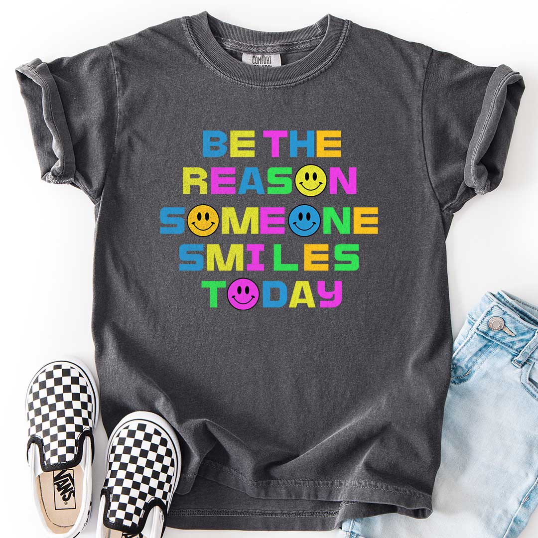 Be the Reason Someone Smiles Today Kids T-Shirt