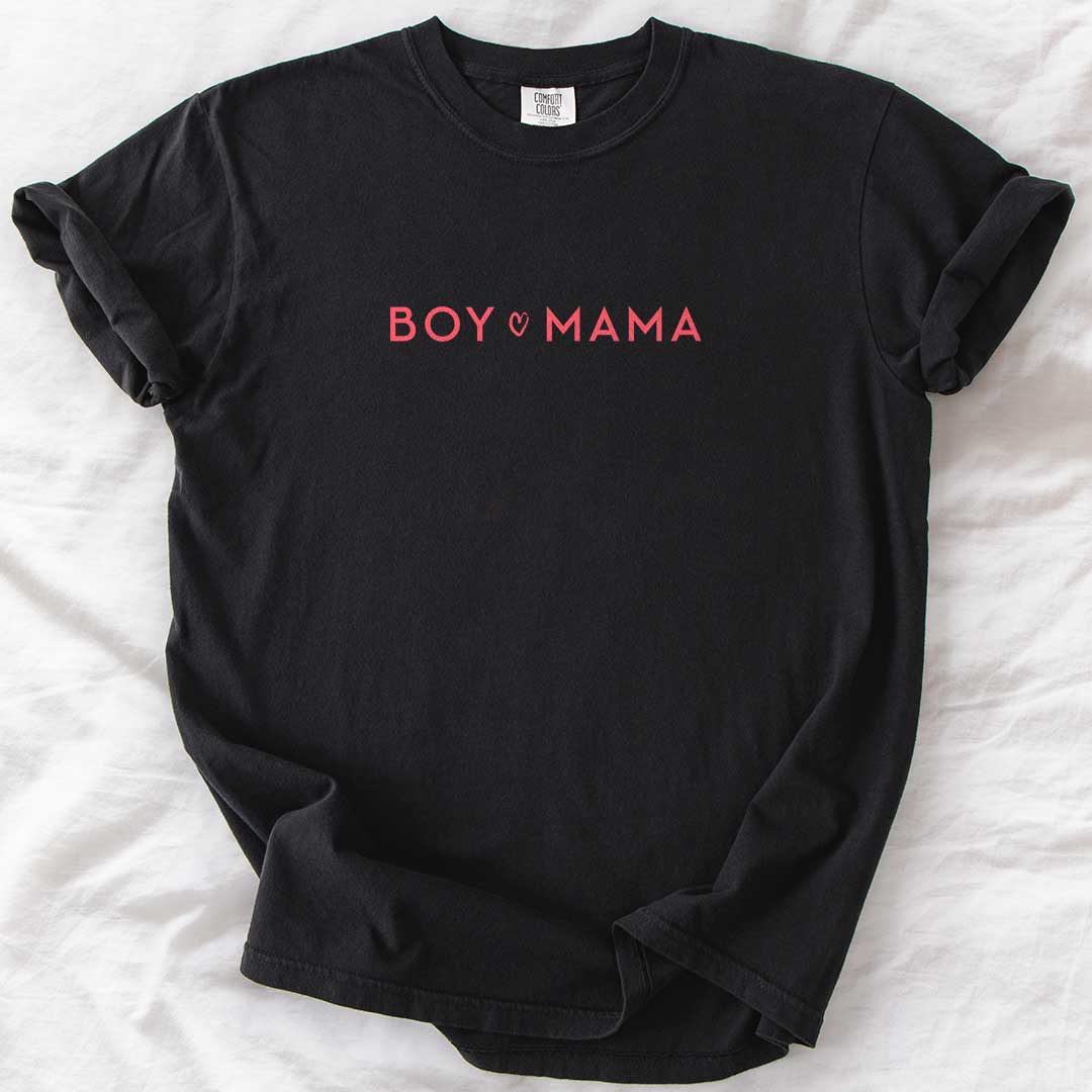 Boy ❤️ Mama T-Shirt – Minimalist and Heartfelt Mom Tee