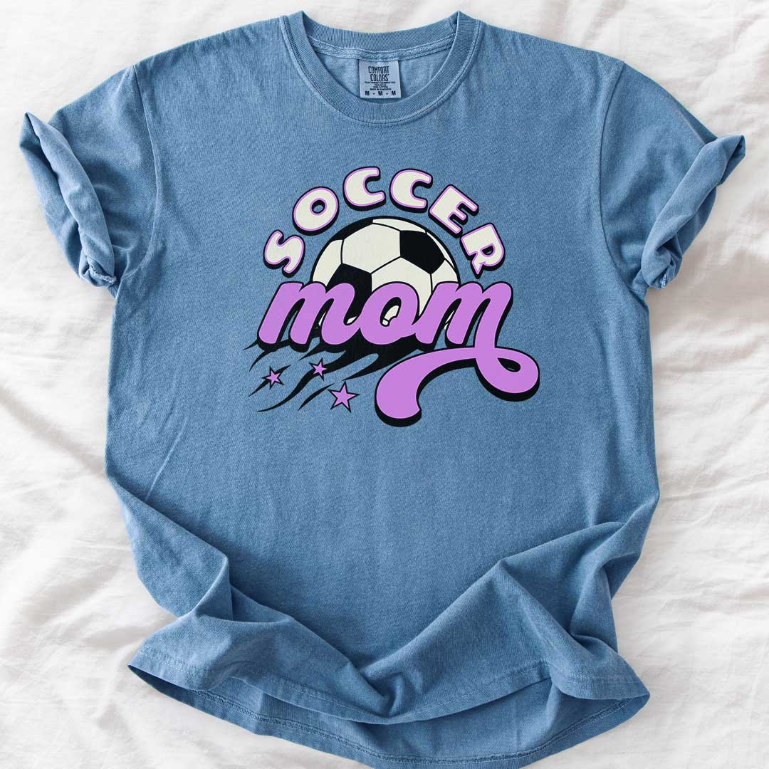 Soccer Mom – Retro Comfort Colors® T-Shirt