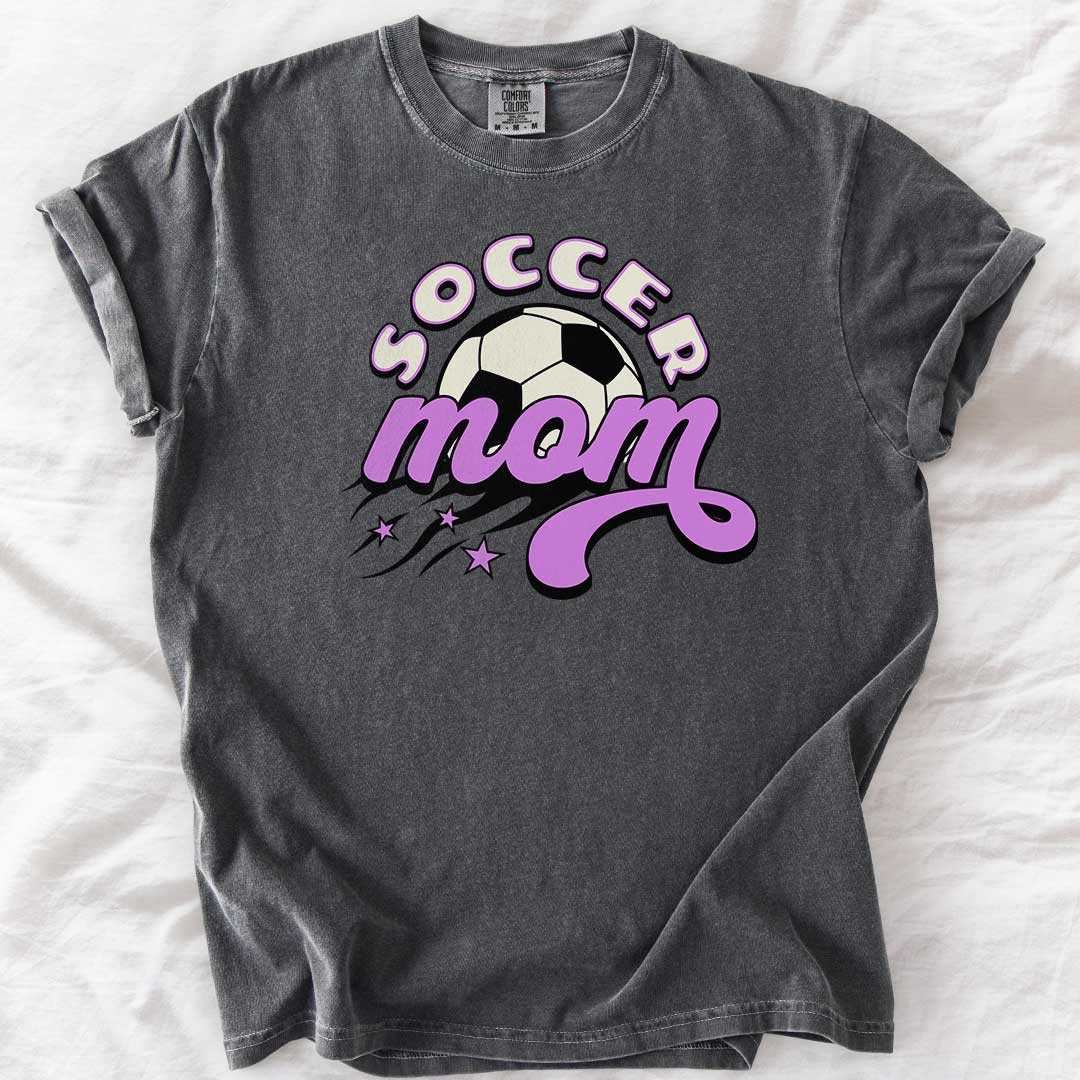 Soccer Mom – Retro Comfort Colors® T-Shirt